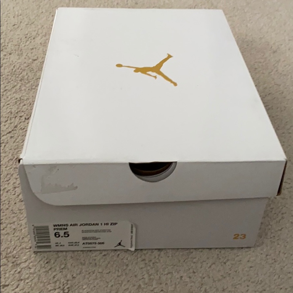 Women’s shoes